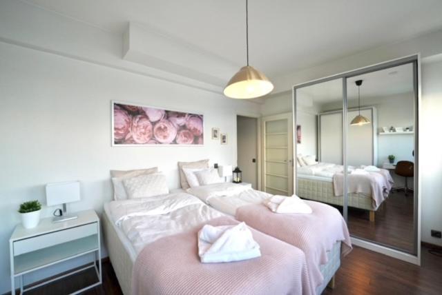 Cozy And Bright 2-Bedroom Apartment Washer And Dryer, King Size Bed روفانييمي المظهر الخارجي الصورة