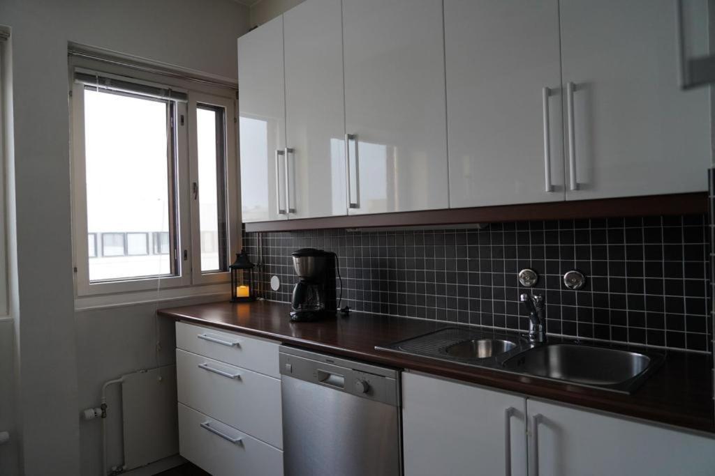 Cozy And Bright 2-Bedroom Apartment Washer And Dryer, King Size Bed روفانييمي المظهر الخارجي الصورة