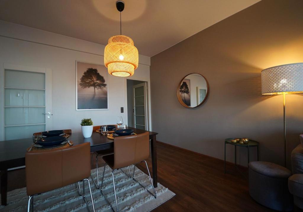 Cozy And Bright 2-Bedroom Apartment Washer And Dryer, King Size Bed روفانييمي المظهر الخارجي الصورة